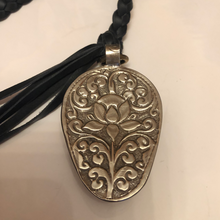 Load image into Gallery viewer, Braided Leather Labradorite Choker
