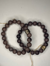 Load image into Gallery viewer, Eggplant Jade Beaded Stretch Bracelet
