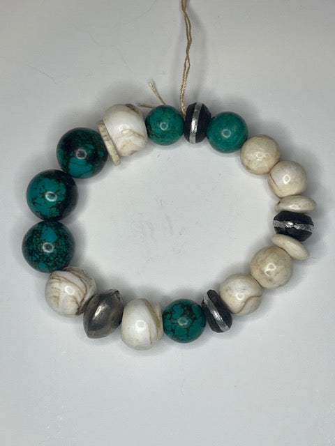 Blue/Green Turquoise & Shell Mix Beaded Stretch Bracelet