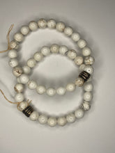 Load image into Gallery viewer, Howlite Beaded Stretch Bracelet
