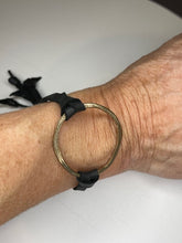Load image into Gallery viewer, Hammered Bronze Circle Bracelet
