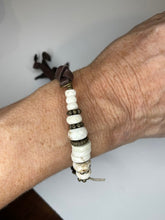 Load image into Gallery viewer, Howlite &amp; Leather Bracelet

