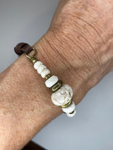Load image into Gallery viewer, Howlite &amp; Leather Bracelet
